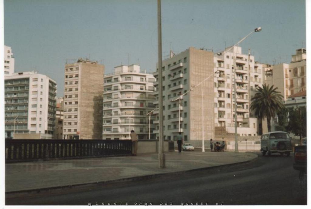 ORAN LE BOULEVARD FRONT DE MER  MIRAMAR.JPG